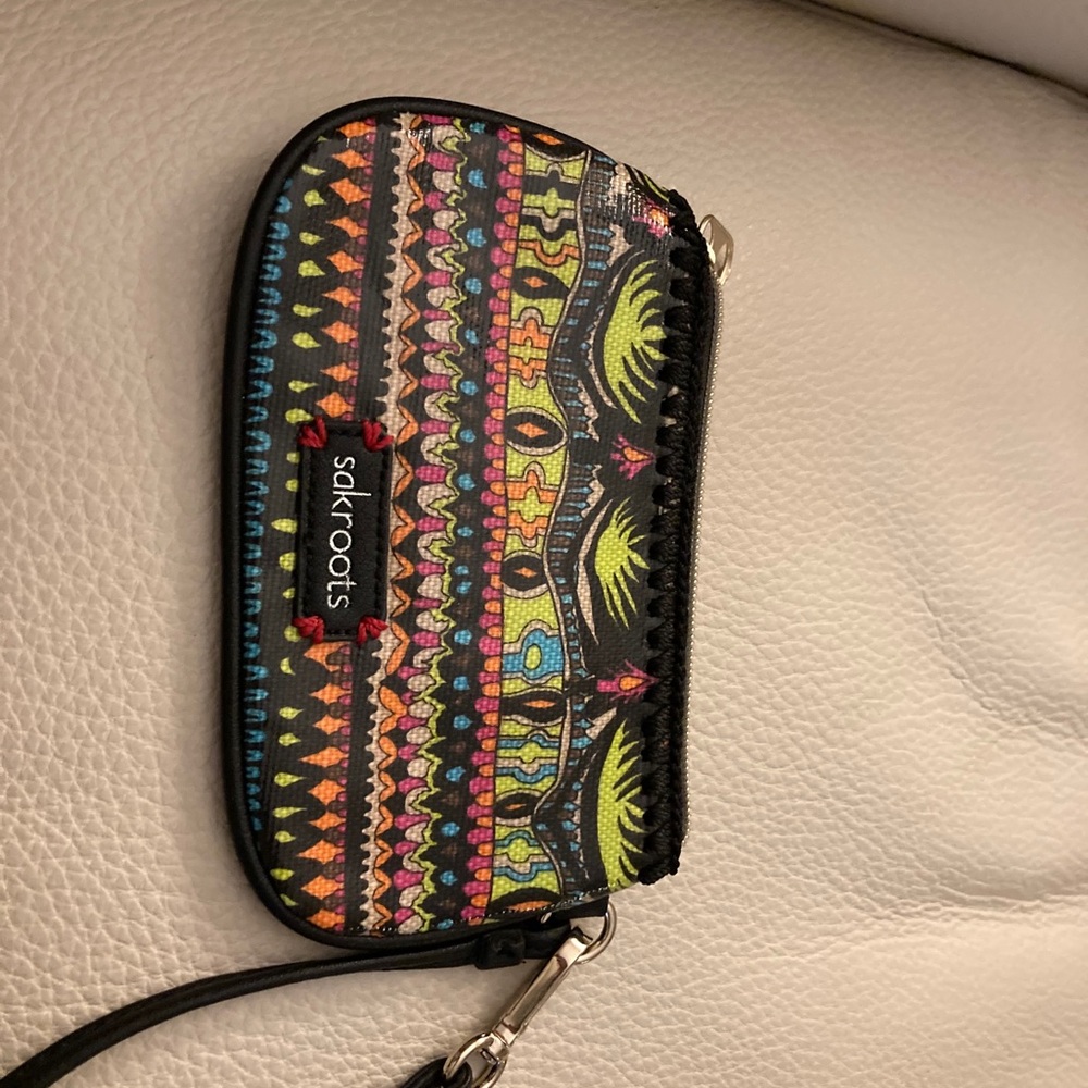 Cute wristlet from Sakroots used 1 time